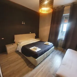 Sira House Milánó